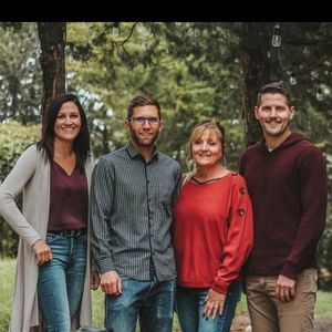 Meet your Posher, Linda